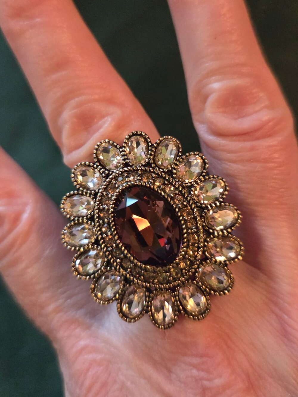 Stunning Heidi Daus cocktail ring, size 7 - Picture 4 of 12
